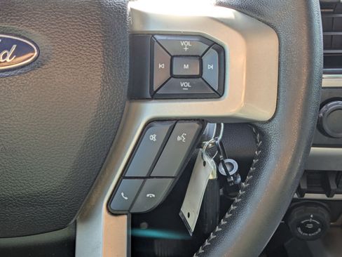 Used 2020 Ford F350 Lariat w/ Lariat Value Package image 20