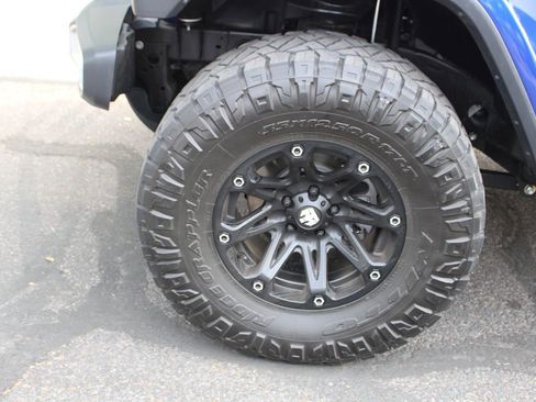 Used 2018 Jeep Wrangler Unlimited Sahara image 66