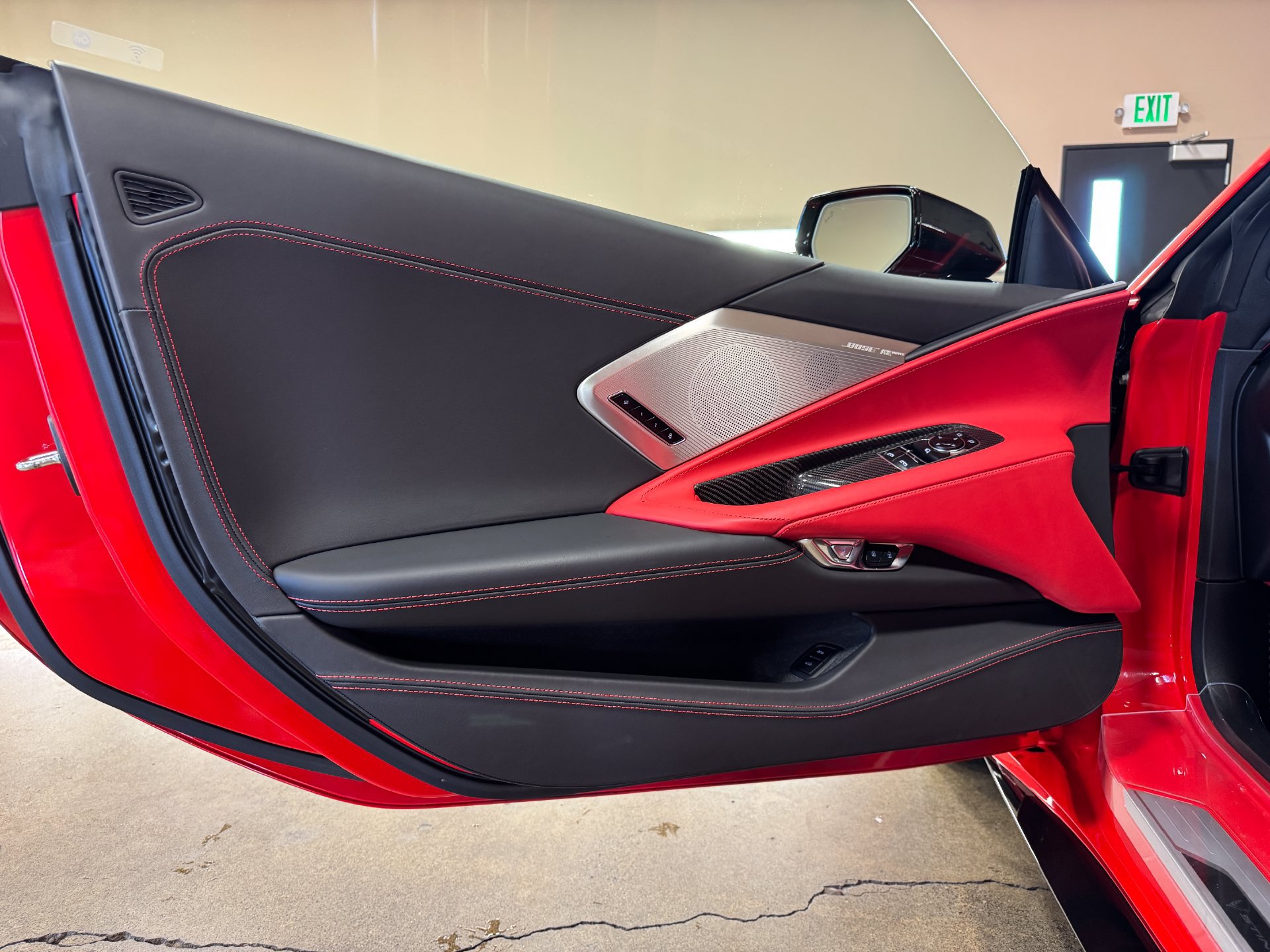 Used 2025 Chevrolet Corvette Stingray Premium Cpe w/ Z51 Performance Package RWD image 76