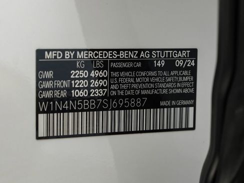 Used 2025 Mercedes-Benz GLA 35 AMG 4MATIC w/ Exclusive Trim Package image 56