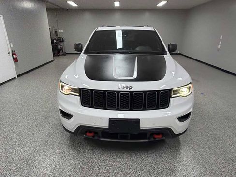 Used 2018 Jeep Grand Cherokee Trailhawk w/ Trailhawk Luxury Group AWD/4WD image 8