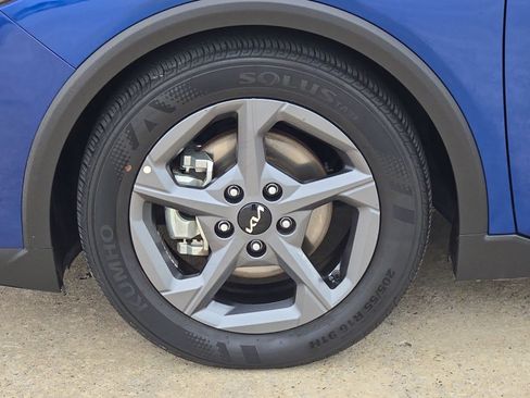 Used 2025 Kia K4 FWD image 11