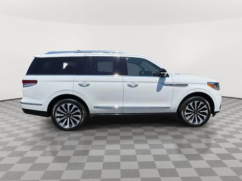 Used 2024 Lincoln Navigator Reserve AWD/4WD image 8
