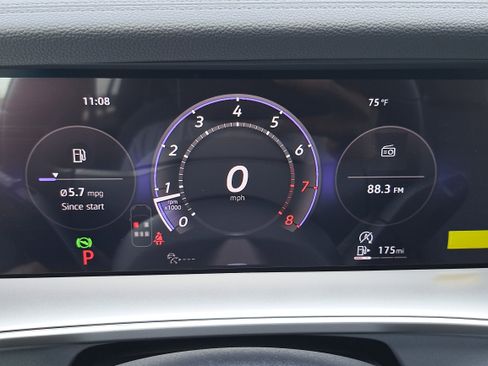 New 2026 Volkswagen Tiguan SE R-Line FWD image 19