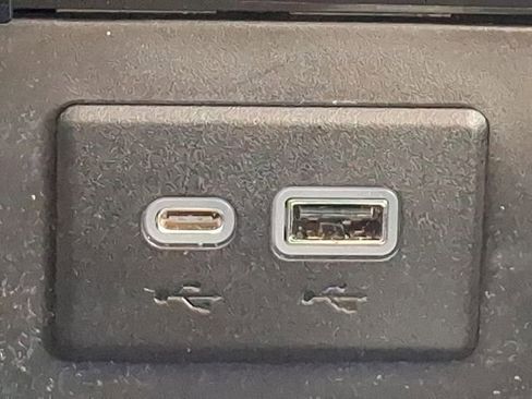 Used 2023 Buick Envision Preferred image 24