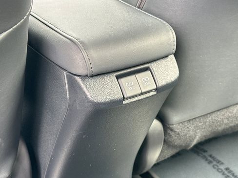 Certified 2022 Toyota Prius Prime XLE image 17