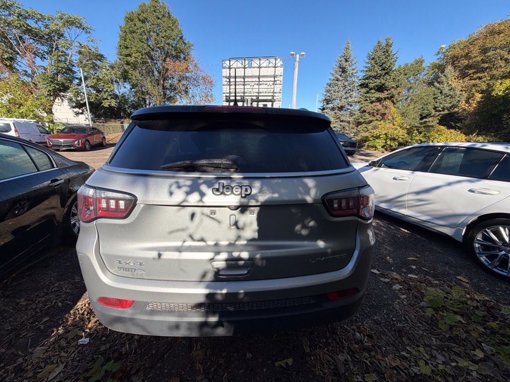 Used 2020 Jeep Compass Limited AWD/4WD image 7