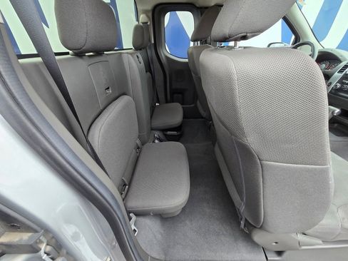 Used 2019 Nissan Frontier S image 29