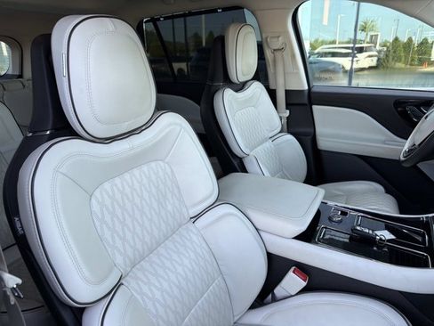Certified 2024 Lincoln Aviator Black Label w/ Dynamic Handling Package AWD/4WD image 18