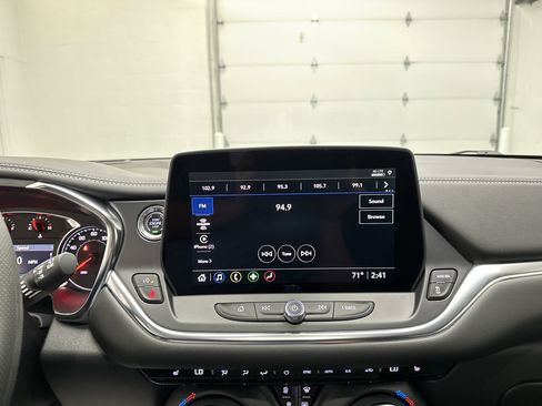 Used 2025 Chevrolet Blazer LT AWD/4WD image 27