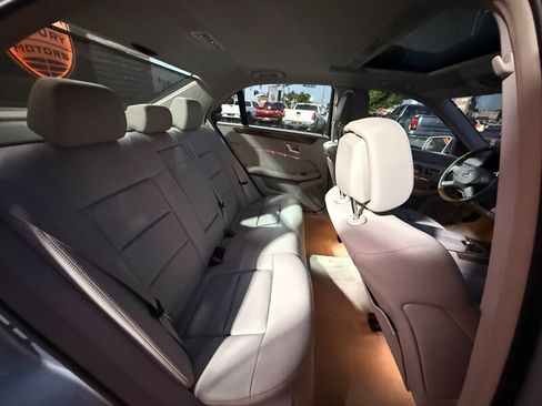 Used 2013 Mercedes-Benz E 350 4MATIC Sedan image 25