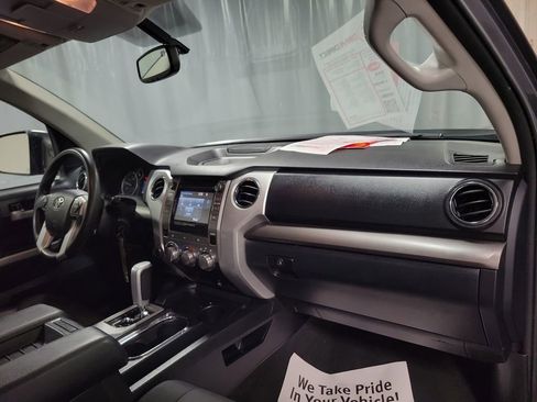 Used 2017 Toyota Tundra SR5 image 25