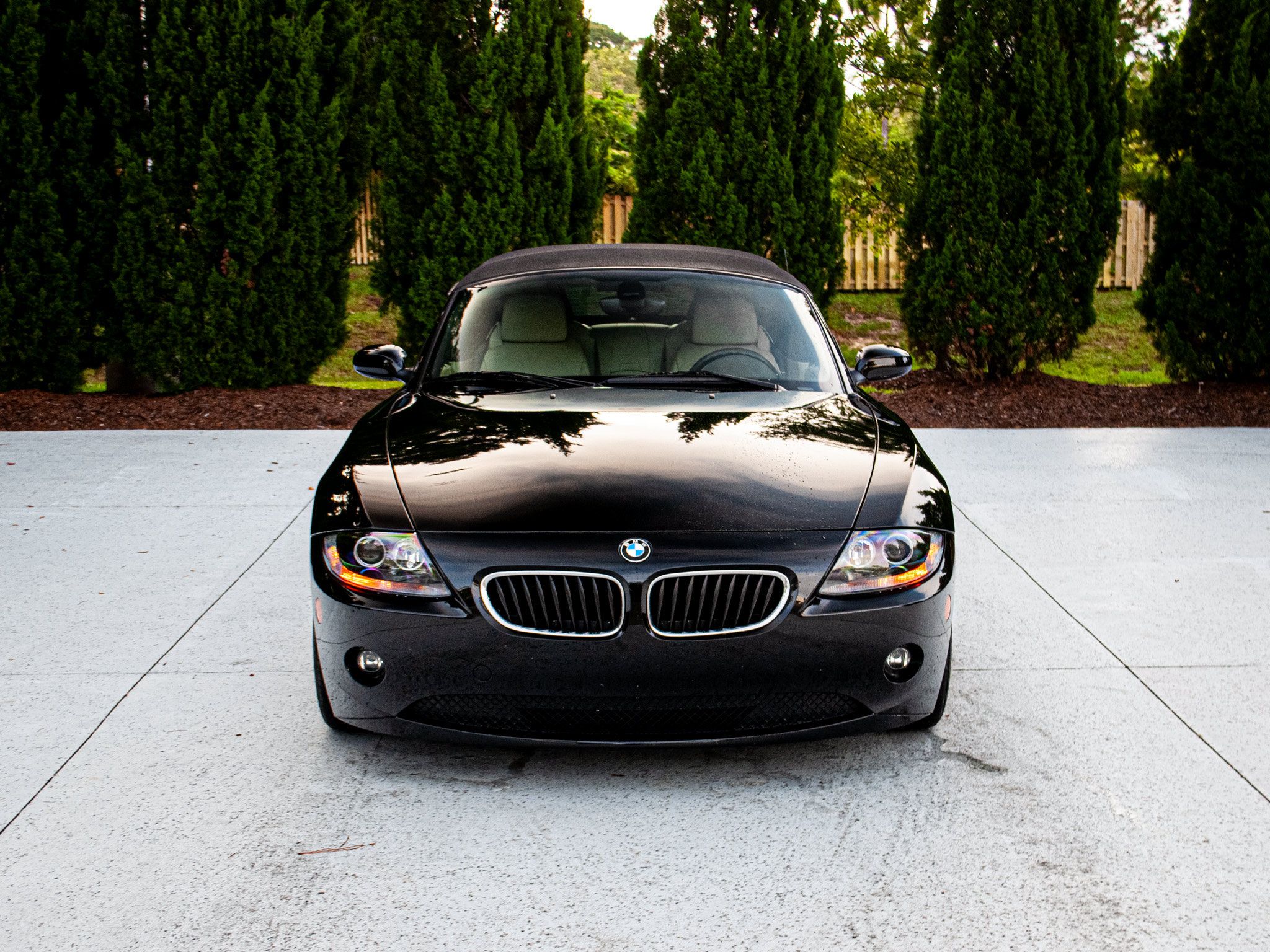 Used 2005 BMW Z4 2.5i RWD image 3