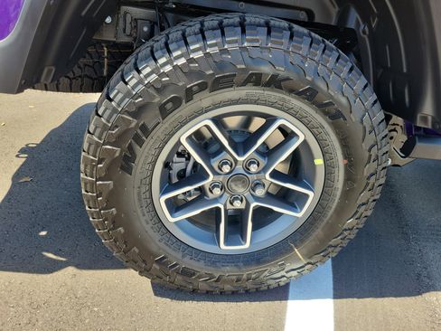 New 2026 Jeep Gladiator Mojave w/ Safety Group image 7