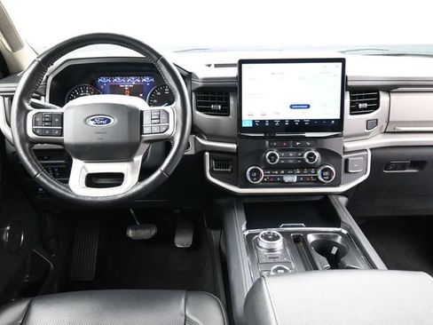 Used 2024 Ford Expedition XLT AWD/4WD image 12
