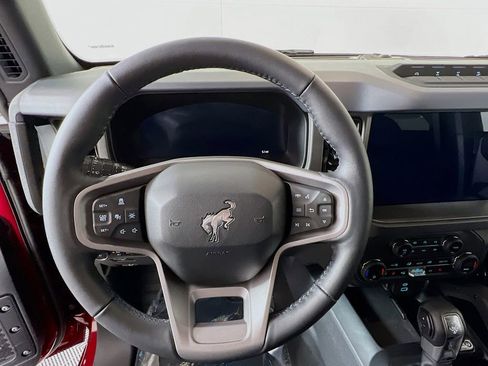 New 2025 Ford Bronco Badlands image 8