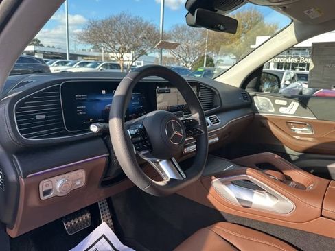 New 2026 Mercedes-Benz GLS 450 4MATIC image 19