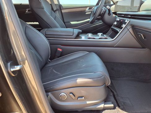 Certified 2026 Genesis GV80 2.5T Advanced AWD/4WD image 11