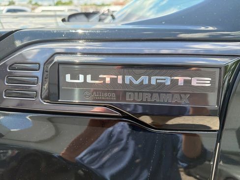Used 2024 GMC Sierra 3500 Denali Ultimate AWD/4WD image 19