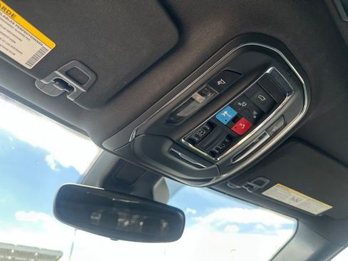 Used 2024 Jeep Grand Cherokee L Altitude AWD/4WD image 13