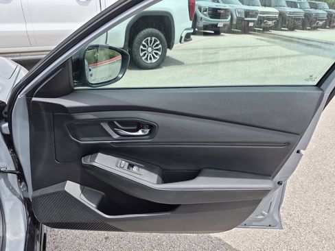 Used 2025 Honda Accord Sport image 35