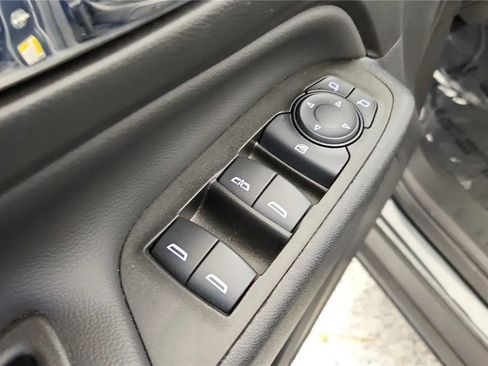 Used 2021 Chevrolet Equinox LT FWD image 29