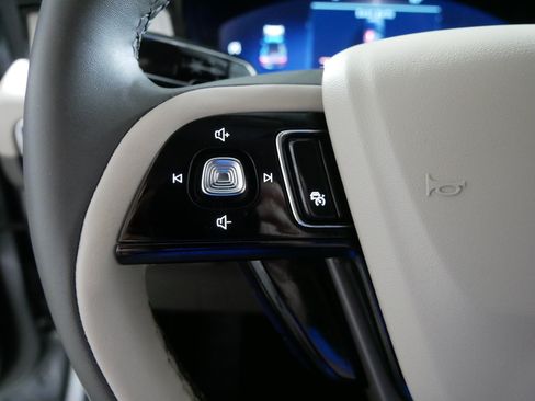 Used 2023 Lincoln Corsair AWD w/ Equipment Group 101A image 27