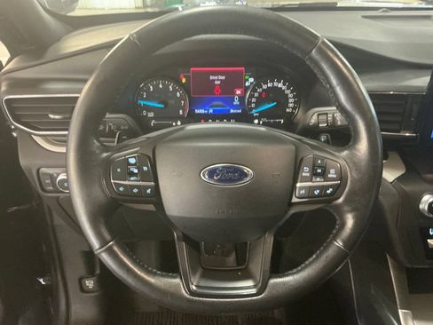 Used 2020 Ford Explorer XLT w/ Equipment Group 202A AWD/4WD image 20