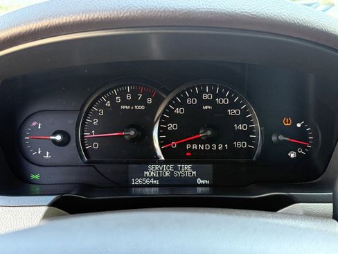Used 2008 Cadillac DTS FWD image 35