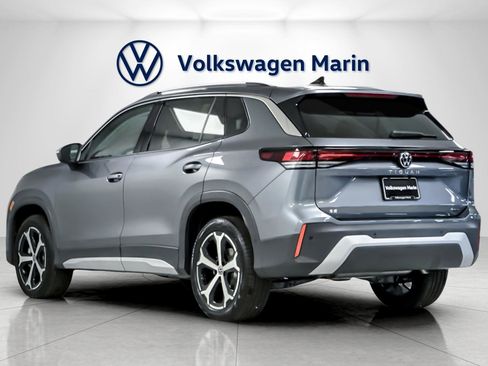 New 2026 Volkswagen Tiguan SE image 3