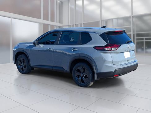 New 2026 Nissan Rogue SV FWD image 3