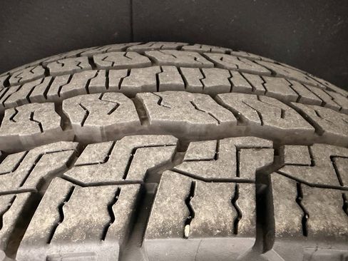 Used 2024 Chevrolet Tahoe Z71 image 11