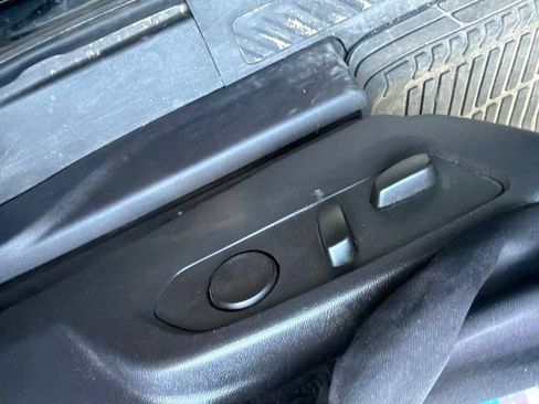 Used 2024 Chevrolet Silverado 1500 Custom Trail Boss w/ LPO, Dark Essentials Package AWD/4WD image 9