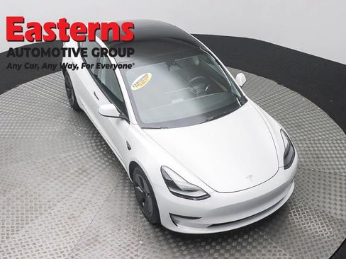 Used 2023 Tesla Model 3 Standard Range RWD image 3