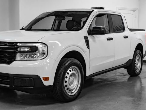 Used 2022 Ford Maverick XL image 8