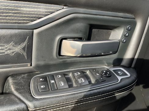 Used 2020 RAM 3500 Limited image 14