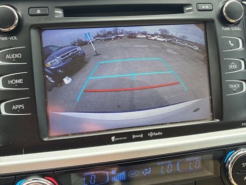 Used 2018 Toyota Highlander Plus image 8