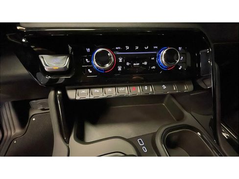 New 2026 GMC Sierra 1500 AT4 w/ Technology Package image 13