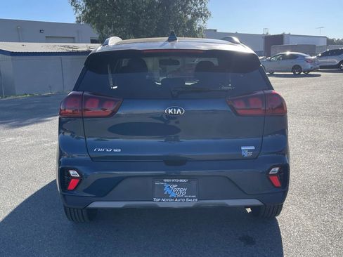 Used 2020 Kia Niro LX image 6
