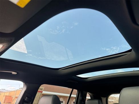 Used 2024 Mercedes-Benz GLB 250 4MATIC image 20