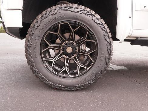 Used 2023 GMC Sierra 1500 AT4 w/ AT4 Premium Package AWD/4WD image 39