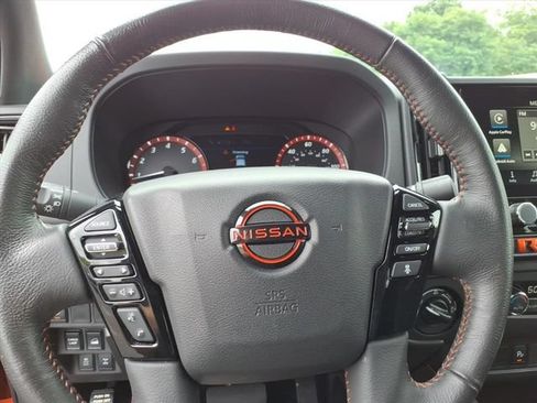 Used 2025 Nissan Frontier PRO-4X AWD/4WD image 19