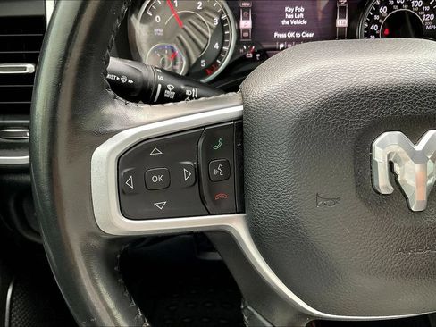 Used 2022 RAM 1500 Big Horn AWD/4WD image 12