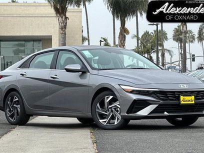 New 2025 Hyundai Elantra SEL