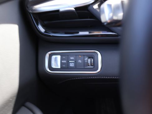 Used 2025 Buick Enclave Preferred image 34