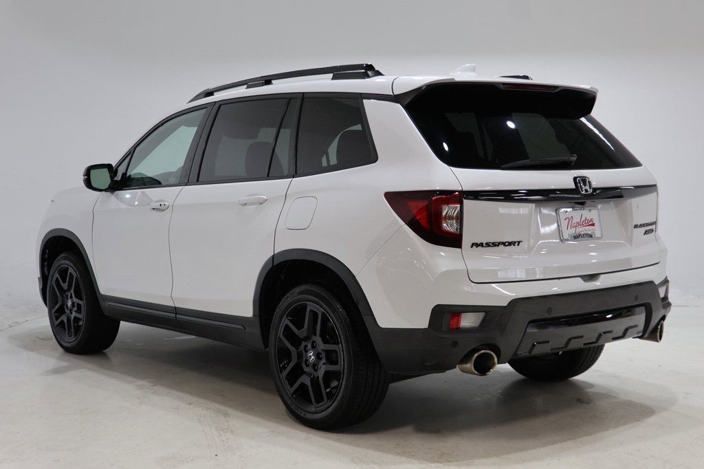 Used 2024 Honda Passport Black Edition image 6