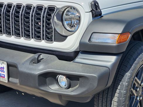 New 2026 Jeep Wrangler Sport AWD/4WD image 9