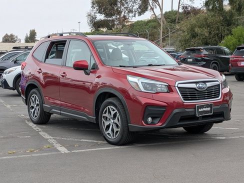 Used 2021 Subaru Forester Premium AWD/4WD image 5