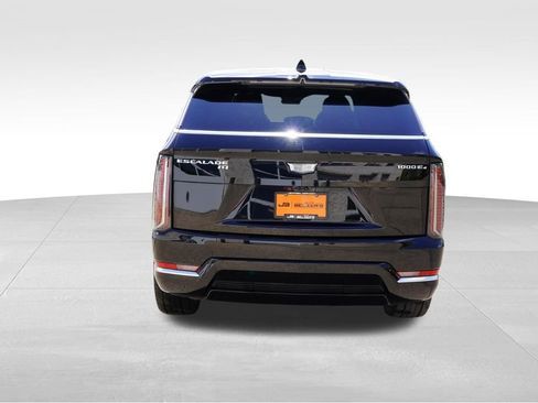 Used 2025 Cadillac Escalade IQ Luxury 2 w/ LPO, Premium Carpet Package AWD/4WD image 6