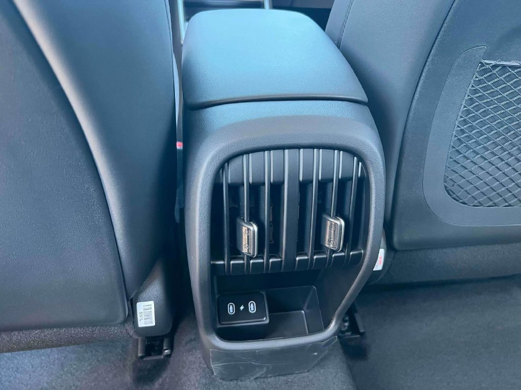 New 2027 Hyundai Kona Limited AWD/4WD image 8